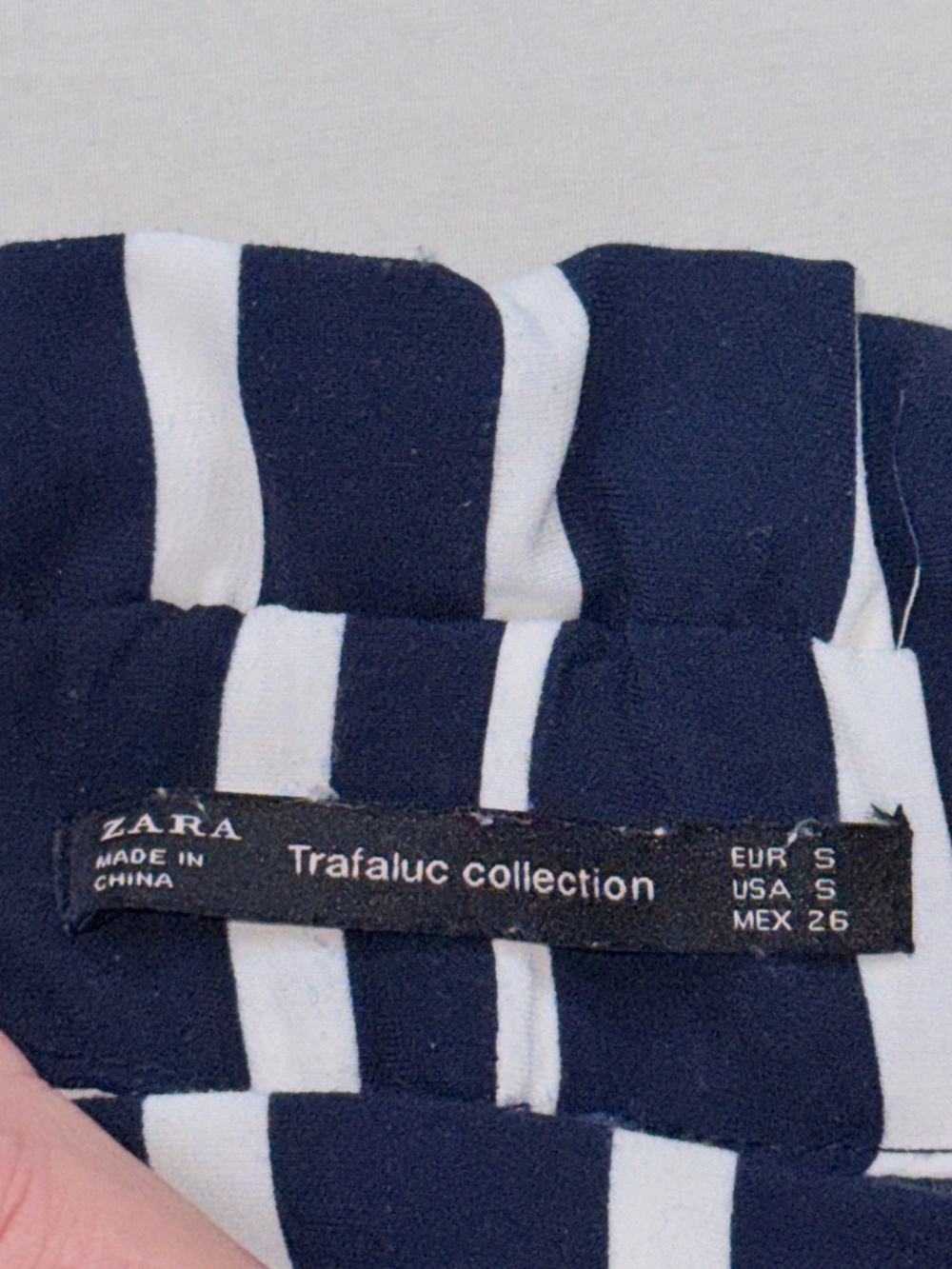 Zara Trafaluc Navy White Striped Wide Leg Culotte Pants Size S - Picture 2 of 3